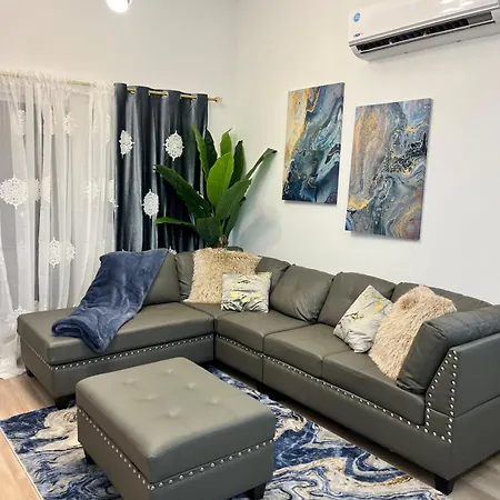 The Cozy Corner At Northhills Apartment